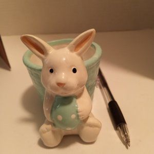 Bunny planter